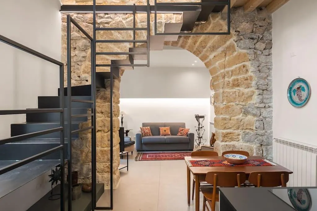 The Garden Boutique Apartment By Domusicily Palermo 0*,  Italy